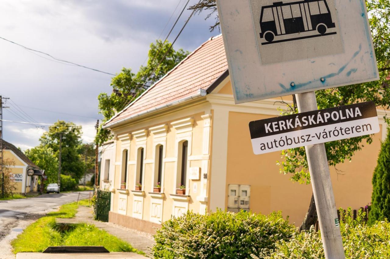 Апартаменты Kapolna Vendeghaz Kerkaskapolna Экстерьер фото